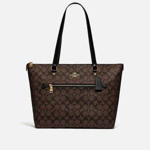 COACH Gallery Tote in Signature Canvas - Gold/Brown Black